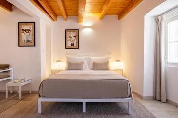 پانسیون Azinheira Suites Townhouse   Alojamento Turístico