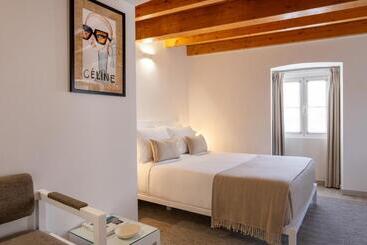 پانسیون Azinheira Suites Townhouse   Alojamento Turístico