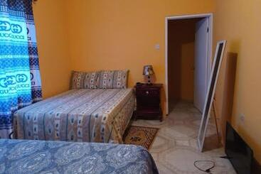 پانسیون Paradise Suite In Old Harbour