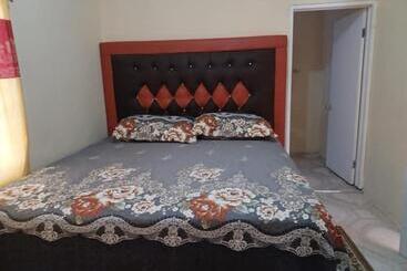 پانسیون Paradise Suite In Old Harbour