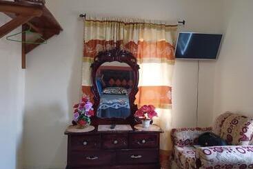 پانسیون Paradise Suite In Old Harbour