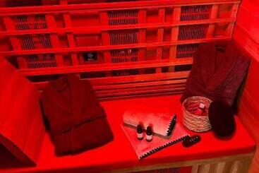 پانسیون L Entre 2   Suite Wellness