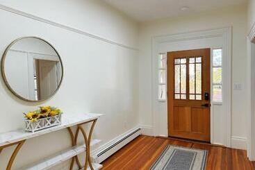 פנסיון 2b1bentire Place Modern Comfort With Old Charm