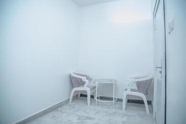 Sakasa Hotel And Suites