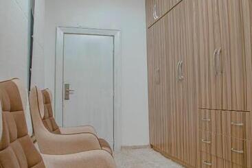 Sakasa Hotel And Suites