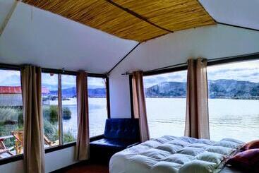هاستل Titicaca Wasy Lodge