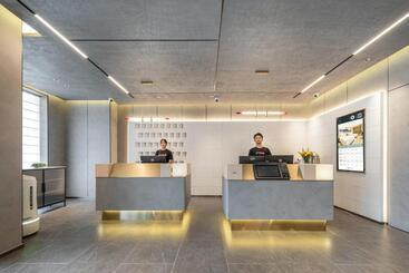 Atour Hotel Yuyao Nanlei Building
