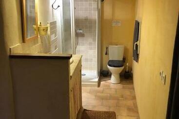 تختخواب و صبحانه Chambres D Hôtes   Le Mas Du Colombeyras