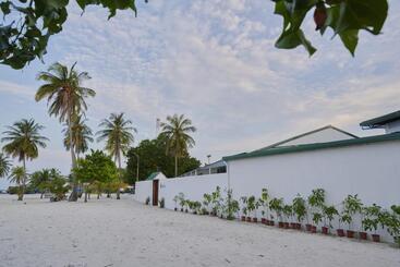 هتل Akomadoo Retreat
