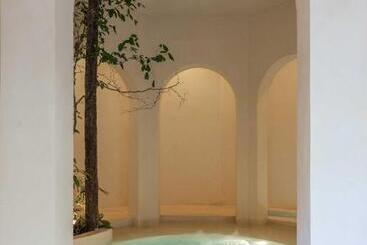 هتل Anat Tantric Boutique