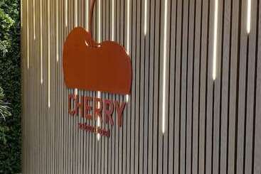 هتل Cherry Sculpture
