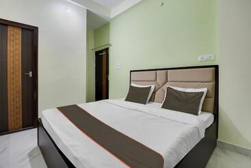 هتل Collection O Aatithya Inn