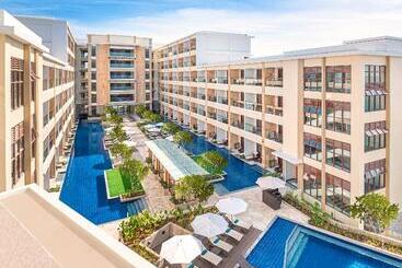 هتل Henann Premier Coast Resort