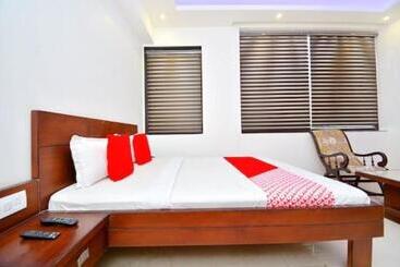 هتل Maharajgarh Resorts At Splash Fun Park Hisar