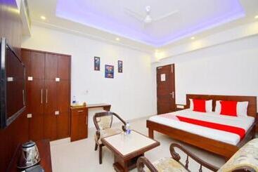 هتل Maharajgarh Resorts At Splash Fun Park Hisar
