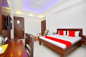 هتل Maharajgarh Resorts At Splash Fun Park Hisar