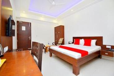 هتل Maharajgarh Resorts At Splash Fun Park Hisar