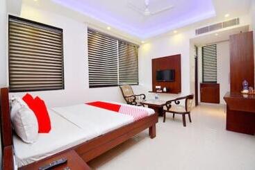 هتل Maharajgarh Resorts At Splash Fun Park Hisar