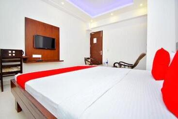 هتل Maharajgarh Resorts At Splash Fun Park Hisar
