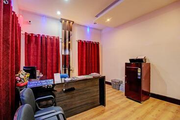 هتل Oyo Ganapati Bhawan Homestay