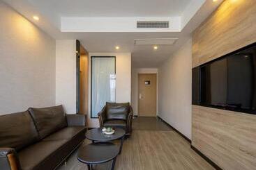 هتل Thank Inn Plus Weifang Kuiwen District Century Taihua People S Hospital