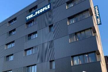 هتل The People Caen