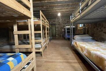 هتل Albergue Del Oso Tierraluz