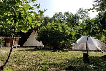 هتل Albergue Del Oso Tierraluz