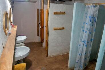 هتل Albergue Del Oso Tierraluz
