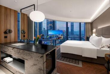 Intercity Hotel Futian Zhongzhou Bay