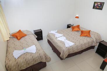 پانسیون Hostal Punta Arenas