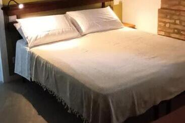 پانسیون Il Conte Di Montechiaro Rural B&b