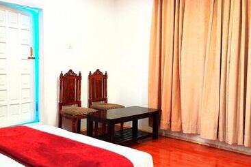پانسیون Sarfaranga Residency