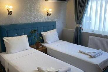 Riverland Apart Suites