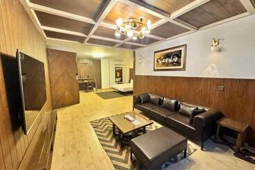 Signature By Hotel Crown Inn