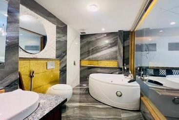 Signature By Hotel Crown Inn