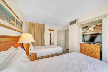 هتل Spectacular Ocean & Diamond Head View 2 Bedroom Condo With Free Parking!