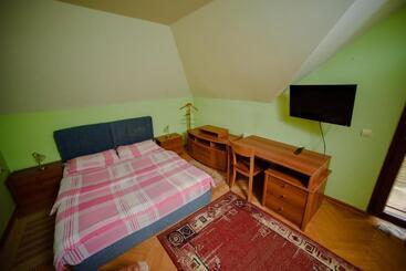 تختخواب و صبحانه Apartmani Park Kod Novice