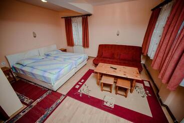 تختخواب و صبحانه Apartmani Park Kod Novice