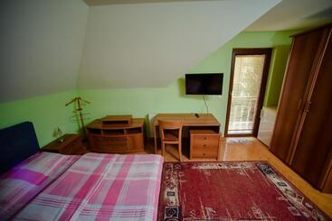 تختخواب و صبحانه Apartmani Park Kod Novice