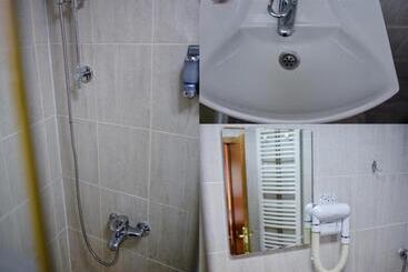 تختخواب و صبحانه Apartmani Park Kod Novice