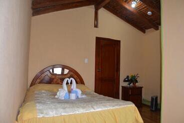 تختخواب و صبحانه Hostal Conejito