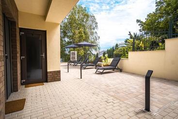 تختخواب و صبحانه Kiss Henézi Guest House