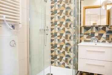 تختخواب و صبحانه Kiss Henézi Guest House