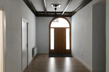 تختخواب و صبحانه La Maison Del Gállego
