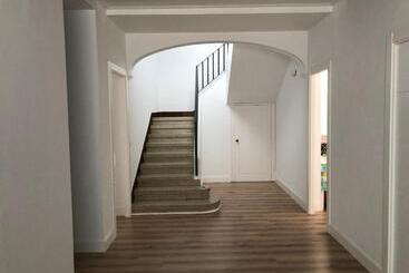 تختخواب و صبحانه La Maison Del Gállego