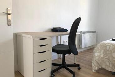 تختخواب و صبحانه La Maison Del Gállego