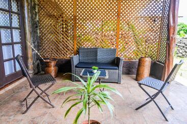 تختخواب و صبحانه Ngahu Bungalows Alojamiento Frente Al Mar En El Centro De Rapa Nui