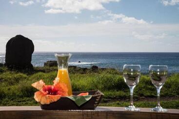 تختخواب و صبحانه Ngahu Bungalows Alojamiento Frente Al Mar En El Centro De Rapa Nui