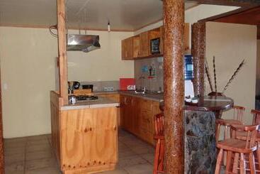 تختخواب و صبحانه Ngahu Bungalows Alojamiento Frente Al Mar En El Centro De Rapa Nui